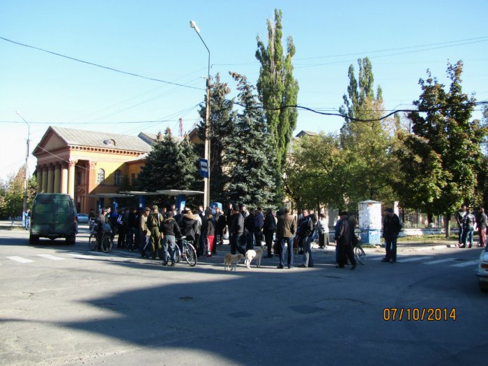 Каратель батальона "Донбасс" приехал погостить в родной город в ДНР Каратель батальона "Донбасс" приехал погостить в родной город в ДНР