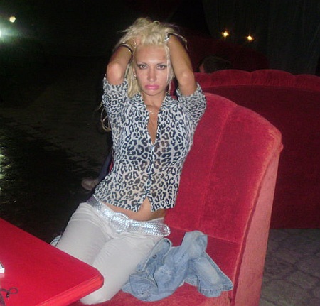 Мариупольская кандидатка в депутаты затмила конкурентов откровенными фото