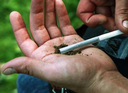 Что-то явно не то петруччео курит, ой не то... Что-то явно не то петруччео курит, ой не то...