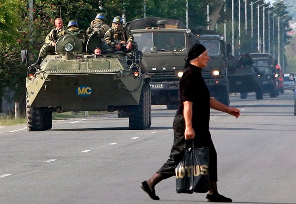 «Конфликт будущего будет происходить по линии Север — Юг, а не Восток — Запад» «Конфликт будущего будет происходить по линии Север — Юг, а не Восток — Запад»