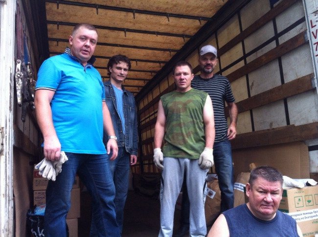 НОД: очередной гуманитарный груз доставлен из Екатеринбурга в Луганск НОД: очередной гуманитарный груз доставлен из Екатеринбурга в Луганск