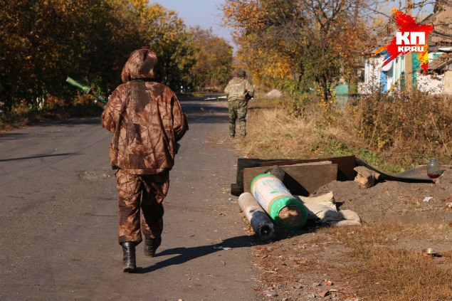 Взрывное перемирие в Донбассе: спецкоры «КП» вывезли из-под огня женщину с 9-летним сыном Взрывное перемирие в Донбассе: спецкоры «КП» вывезли из-под огня женщину с 9-летним сыном