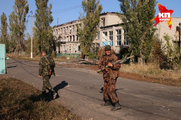 Взрывное перемирие в Донбассе: спецкоры «КП» вывезли из-под огня женщину с 9-летним сыном Взрывное перемирие в Донбассе: спецкоры «КП» вывезли из-под огня женщину с 9-летним сыном