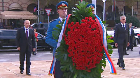В городах Сербии появились надписи в честь Путина: Добро пожаловать, президент! В городах Сербии появились надписи в честь Путина: Добро пожаловать, президент!