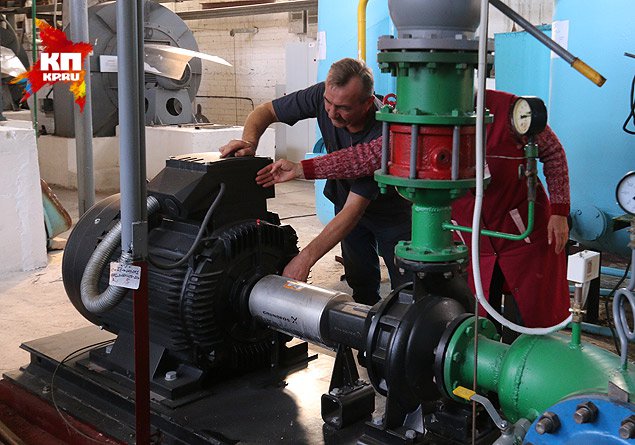 Донецк готовится к зиме под огнем Донецк готовится к зиме под огнем