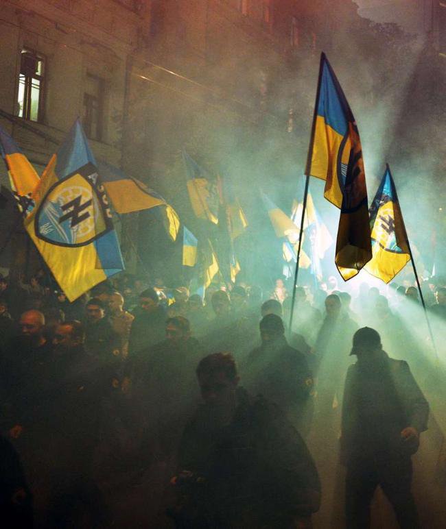 Bild: Пугающий марш неонацистов на Украине Bild: Пугающий марш неонацистов на Украине