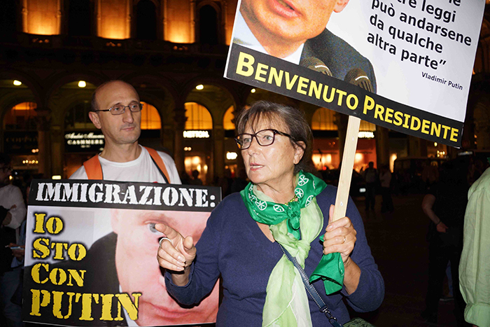 Жители Милана поддержали Россию и Донбасс. (Фоторепортаж) Жители Милана поддержали Россию и Донбасс. (Фоторепортаж)