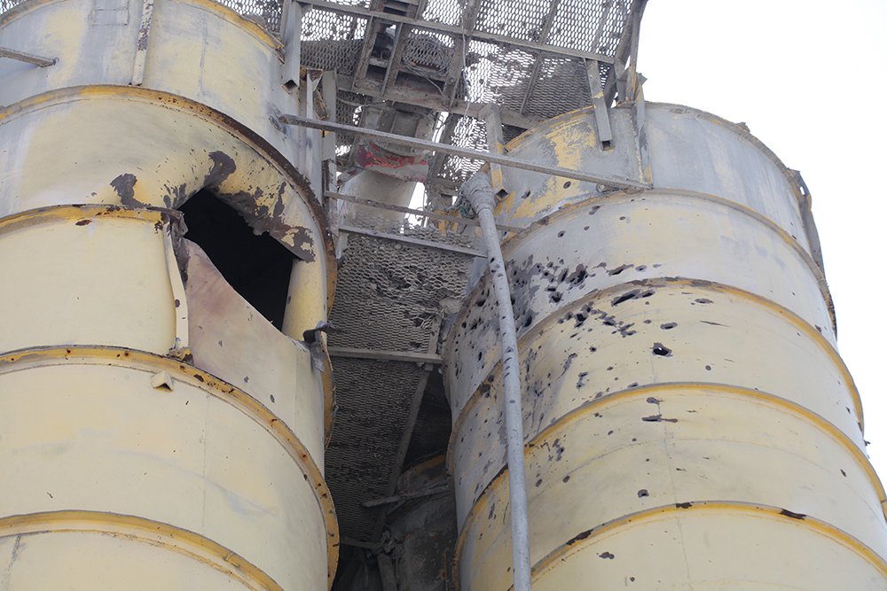 Война и холод. Как готовятся к зиме в разрушенном Донецке