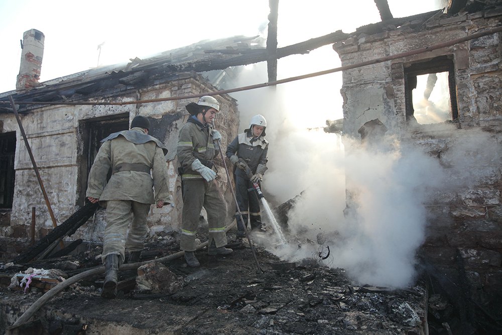 Война и холод. Как готовятся к зиме в разрушенном Донецке