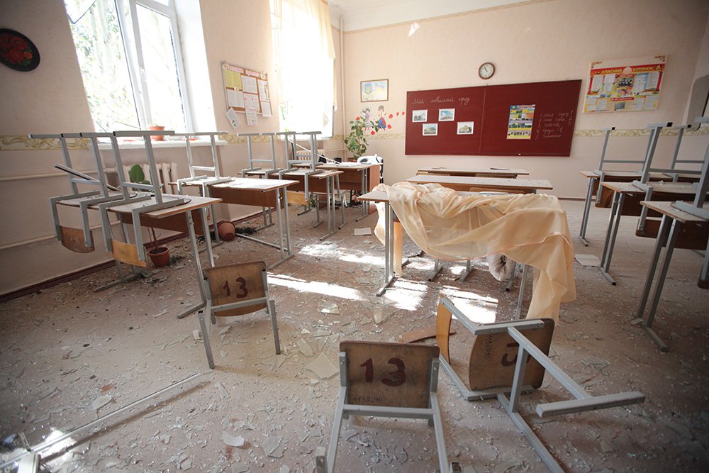 Война и холод. Как готовятся к зиме в разрушенном Донецке