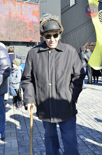 В Донецке почтили память погибших воинов-героев В Донецке почтили память погибших воинов-героев