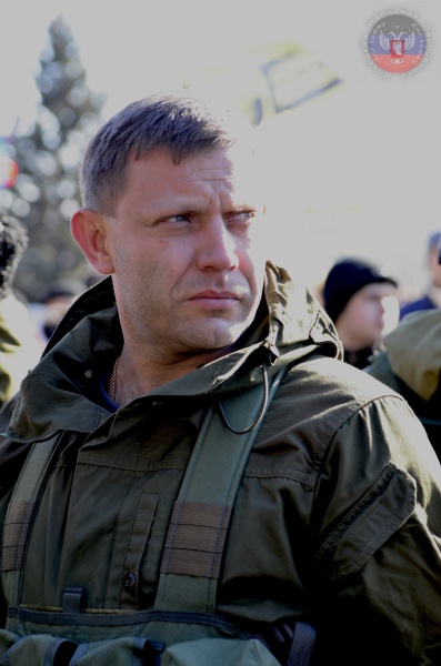 В Донецке почтили память погибших воинов-героев В Донецке почтили память погибших воинов-героев