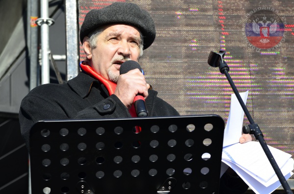 В Донецке почтили память погибших воинов-героев В Донецке почтили память погибших воинов-героев