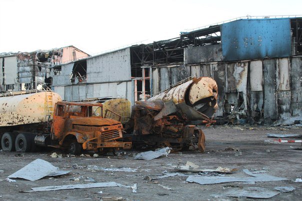 Репортаж Грэма Филипса из аэропорта Донецка. Репортаж Грэма Филипса из аэропорта Донецка.