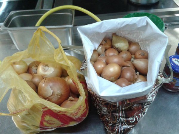 Сбор средств для ресторана "Старгород", который уже 2 месяца кормит дончан бесплатными обедами Сбор средств для ресторана "Старгород", который уже 2 месяца кормит дончан бесплатными обедами