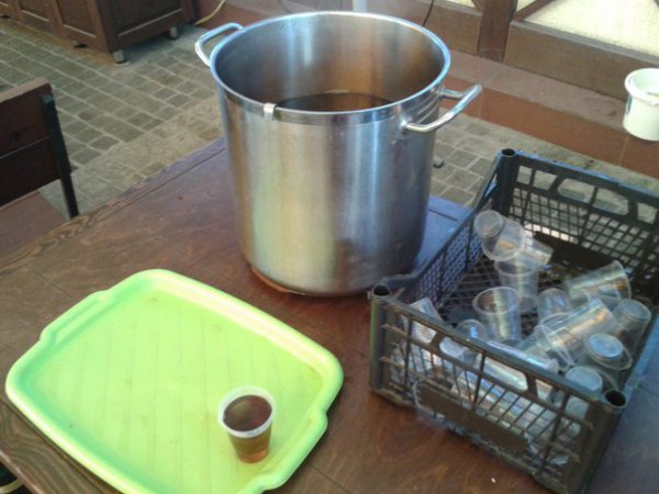 Сбор средств для ресторана "Старгород", который уже 2 месяца кормит дончан бесплатными обедами Сбор средств для ресторана "Старгород", который уже 2 месяца кормит дончан бесплатными обедами