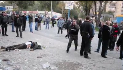 При обстреле донецкого супермаркета ранены дети