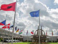 Экс-главком альянса в Европе: Украина не нужна в НАТО