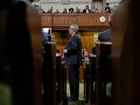 В центре Оттавы открыли стрельбу