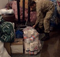 Полтавские "волонтёры" направили украинским военным в зону "АТО" мешок туалетной бумаги