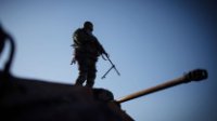 Ополченцы ЛНР добровольно выпустили из окружения 150 украинских силовиков (Видео)
