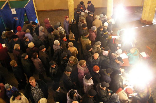 ДНР. Как проходят выборы в Зугрэсе ДНР. Как проходят выборы в Зугрэсе