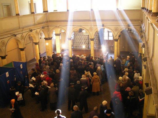 ДНР. Как проходят выборы в Зугрэсе ДНР. Как проходят выборы в Зугрэсе