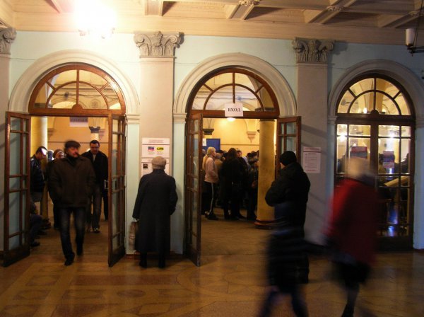 ДНР. Как проходят выборы в Зугрэсе ДНР. Как проходят выборы в Зугрэсе