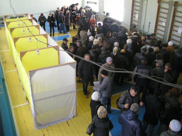 ДНР. Как проходят выборы в Зугрэсе ДНР. Как проходят выборы в Зугрэсе