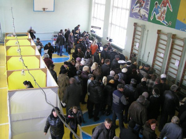 ДНР. Как проходят выборы в Зугрэсе ДНР. Как проходят выборы в Зугрэсе