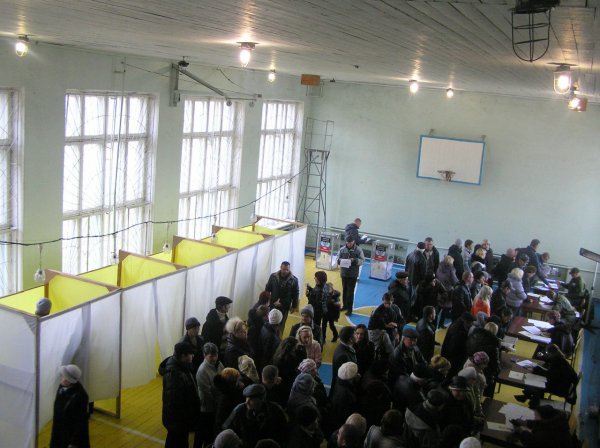 ДНР. Как проходят выборы в Зугрэсе ДНР. Как проходят выборы в Зугрэсе