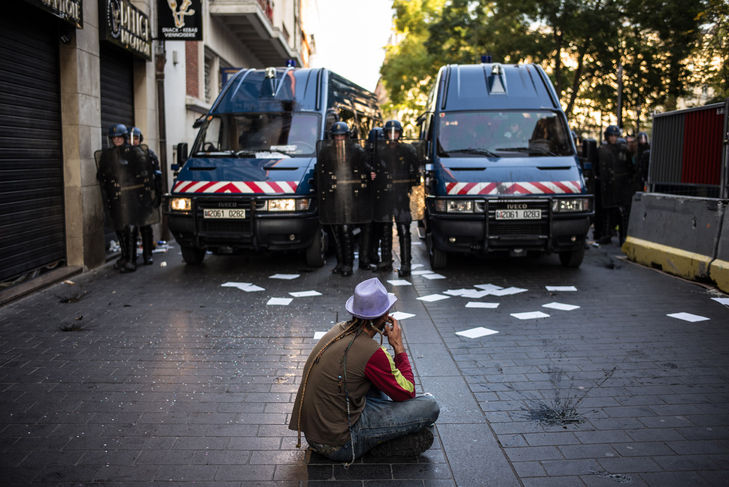Массовые беспорядки прошли во Франции из-за убийства эколога Массовые беспорядки прошли во Франции из-за убийства эколога