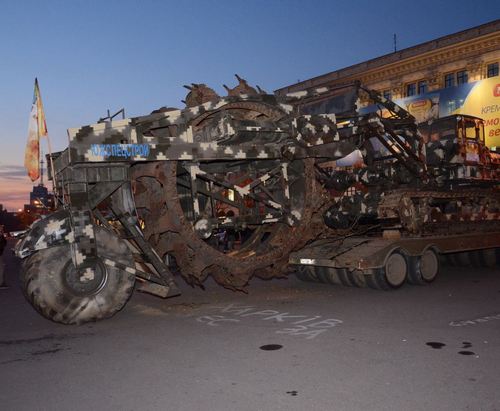 Гигантская окопоройка спасет Украину Гигантская окопоройка спасет Украину