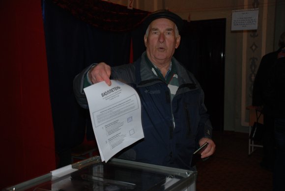 Укро СМИ о выборах - удивительно, но в этот раз адекватно. Репортаж "Вестей УА" с избирательных участков в Донецке