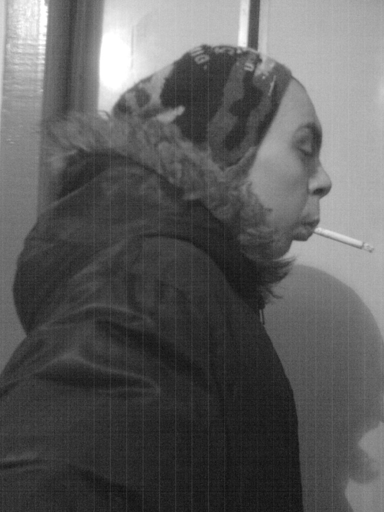 Хотите глянуть что скрывается под маской бравого диванного бойца? Хотите глянуть что скрывается под маской бравого диванного бойца?