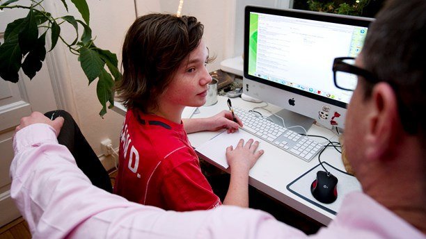 "Чёртов русский, жаль что твоя семья не уехала из Швеции обратно в Россию!" "Чёртов русский, жаль что твоя семья не уехала из Швеции обратно в Россию!"