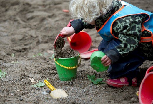 "Чёртов русский, жаль что твоя семья не уехала из Швеции обратно в Россию!" "Чёртов русский, жаль что твоя семья не уехала из Швеции обратно в Россию!"