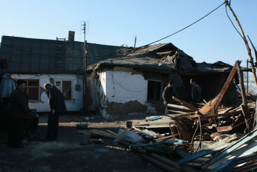 ВСУ обстреляли мирный город Кировск системой РСЗО "Град", "Ураган", артиллерией и 120 мм. минометами ВСУ обстреляли мирный город Кировск системой РСЗО "Град", "Ураган", артиллерией и 120 мм. минометами