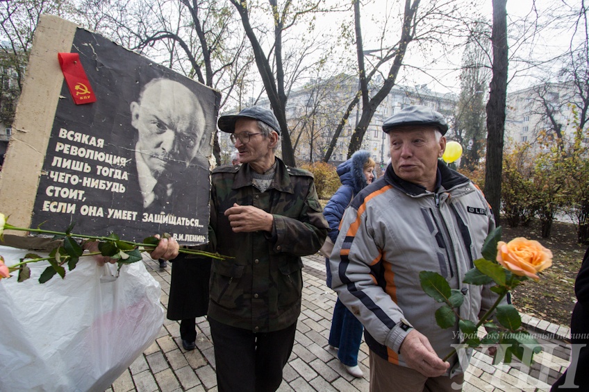 7 ноября: Драка в Харькове, в Одессе: без марша, но с двумя митингами, а в Киеве скромно отметили 7 ноября: Драка в Харькове, в Одессе: без марша, но с двумя митингами, а в Киеве скромно отметили