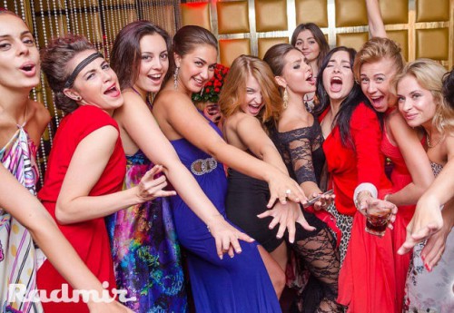 «Я б вдул», — в соцсетях обсуждают Алену Кошелеву, которая стала нардепом по спискам Ляшка. (фото) «Я б вдул», — в соцсетях обсуждают Алену Кошелеву, которая стала нардепом по спискам Ляшка. (фото)