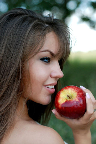 «Я б вдул», — в соцсетях обсуждают Алену Кошелеву, которая стала нардепом по спискам Ляшка. (фото) «Я б вдул», — в соцсетях обсуждают Алену Кошелеву, которая стала нардепом по спискам Ляшка. (фото)