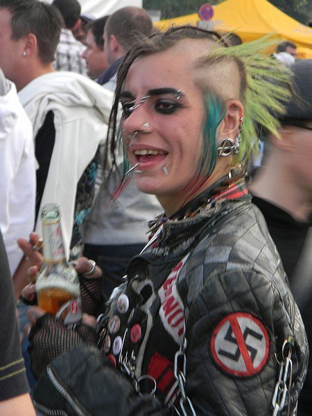 Чума коричневая или голубая – все равно чума! Чума коричневая или голубая – все равно чума!