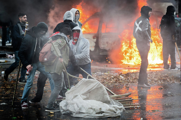 Владимир Матвеев. Майдан в Брюсселе как ответ на политику жесткой экономии в ЕС Владимир Матвеев. Майдан в Брюсселе как ответ на политику жесткой экономии в ЕС