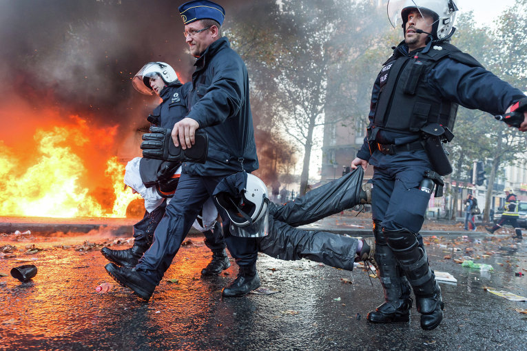 Владимир Матвеев. Майдан в Брюсселе как ответ на политику жесткой экономии в ЕС Владимир Матвеев. Майдан в Брюсселе как ответ на политику жесткой экономии в ЕС