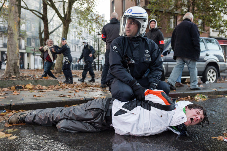 Владимир Матвеев. Майдан в Брюсселе как ответ на политику жесткой экономии в ЕС Владимир Матвеев. Майдан в Брюсселе как ответ на политику жесткой экономии в ЕС