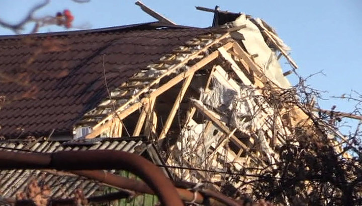 Ночной артобстрел Донецка: двое раненых и много разрушений Ночной артобстрел Донецка: двое раненых и много разрушений