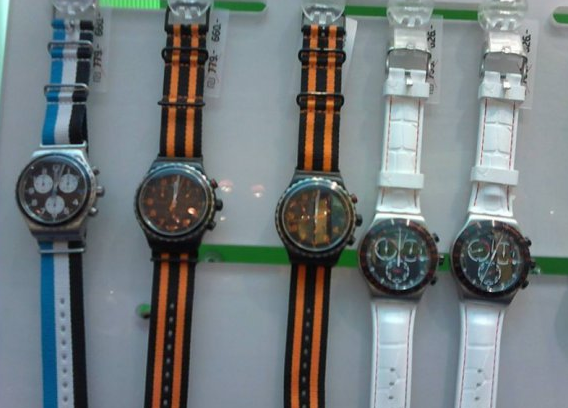 SWATCH наладил выпуск часов с расцветкой георгиевской ленты SWATCH наладил выпуск часов с расцветкой георгиевской ленты