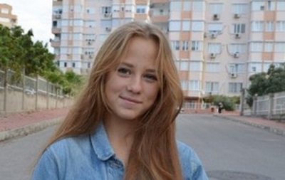 В Харьковской области в ДТП с участием украинского БТР погибла чемпионка мира по танцам. В Харьковской области в ДТП с участием украинского БТР погибла чемпионка мира по танцам.