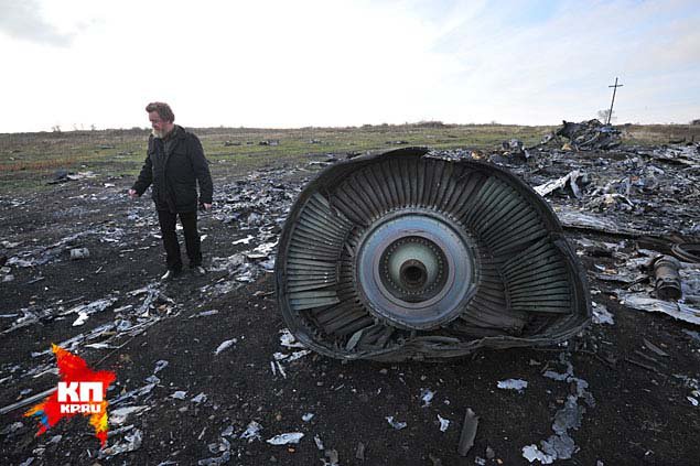 Украинские пушки бьют по месту катастрофы «Боинга», чтобы не дать работать голландским специалистам Украинские пушки бьют по месту катастрофы «Боинга», чтобы не дать работать голландским специалистам