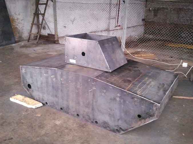 Очередная вундервафля ВСУ - украинский народный танк Очередная вундервафля ВСУ - украинский народный танк